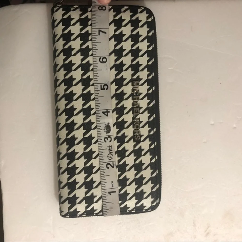 Michael kors black white herringbone clutch wallet